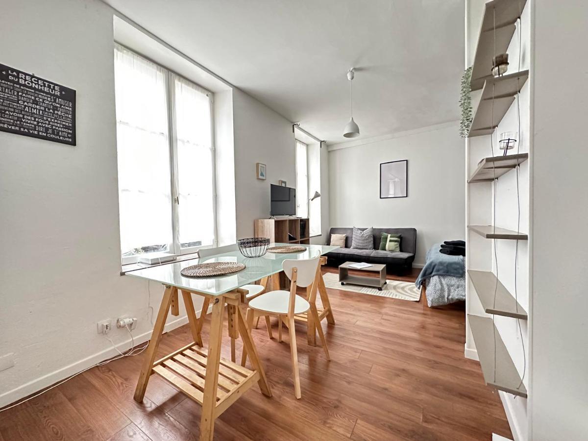 Studio Green Velvet Apartment ล็อง ภายนอก รูปภาพ