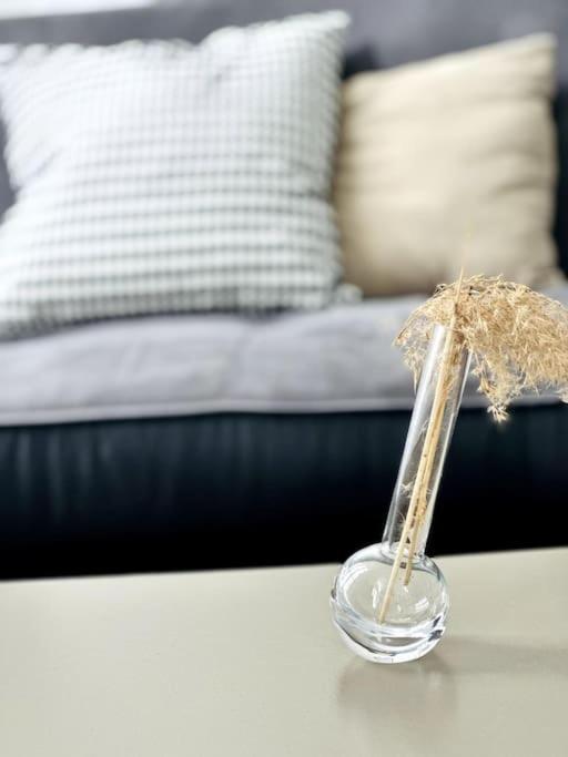 Studio Green Velvet Apartment ล็อง ภายนอก รูปภาพ